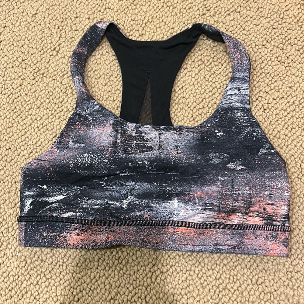 Lululemon sports bra